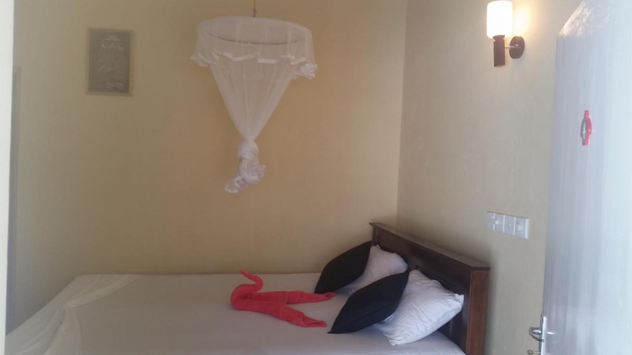 Turtle Reef Guest Bed and Breakfast Mirissa Exteriör bild